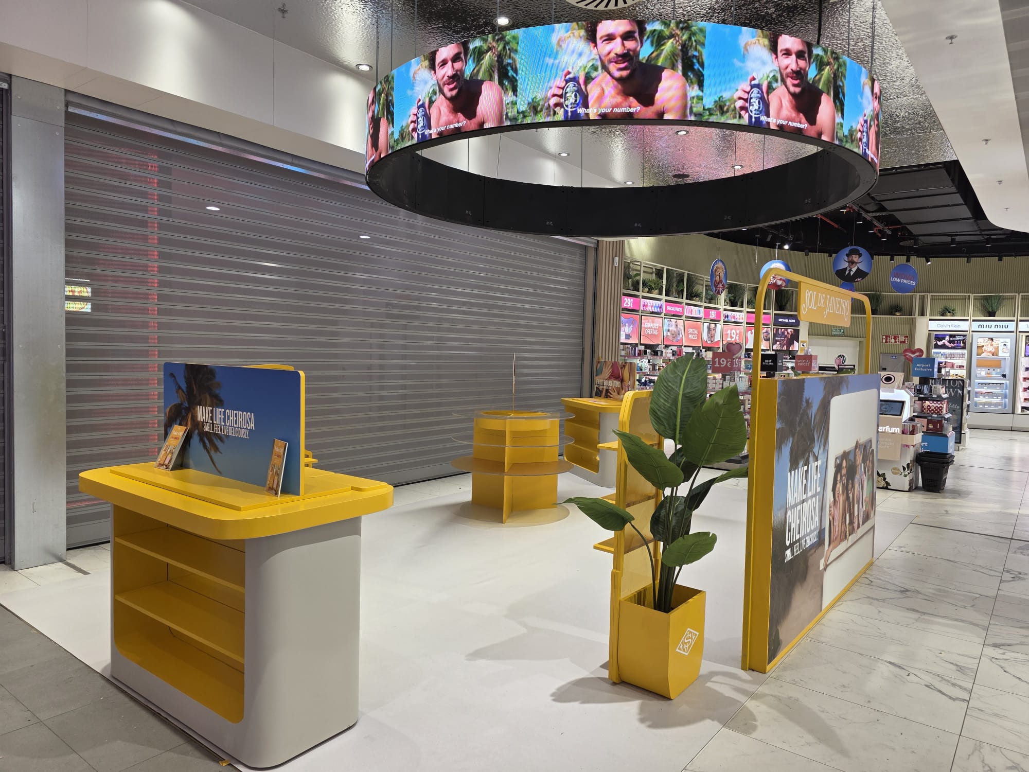 Sol de Janeiro en Mallorca y Faro – Activación retail llena de color