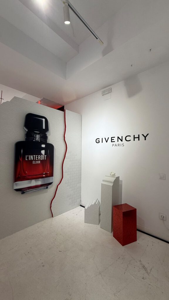Pop-up experiencial de Givenchy Elixir en Madrid, producido y montado por Dejavu Project.