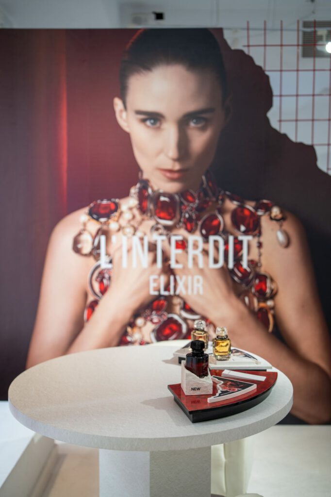 Pop-up experiencial de Givenchy Elixir en Madrid, producido y montado por Dejavu Project.