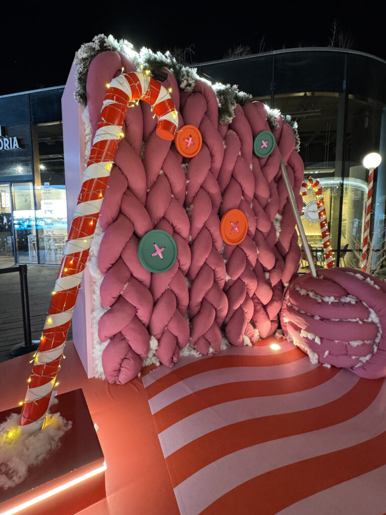 Decoración navideña Oasiz Madrid 2024 creada por Dejavu Project