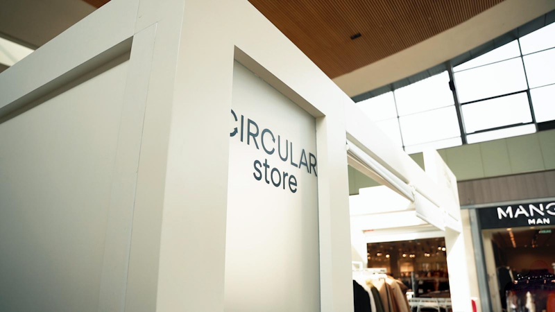 Pop-up Circular Store Puerto Venecia diseñada y producida por Dejavu Project